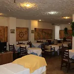 Noufara City Hotel